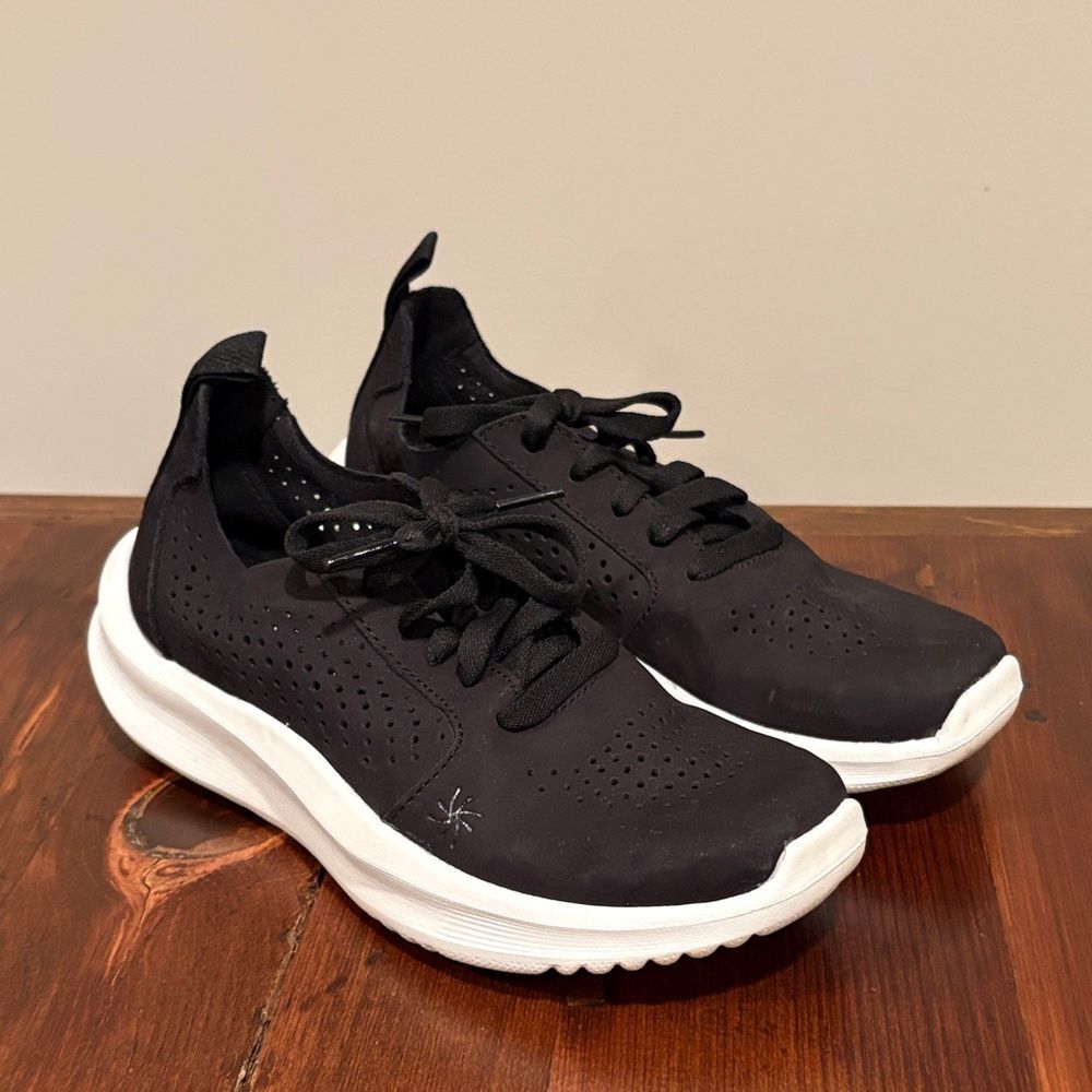 Clarks Cloudsteppers Solevana Women's Lace-Up Sneakers Size 6
